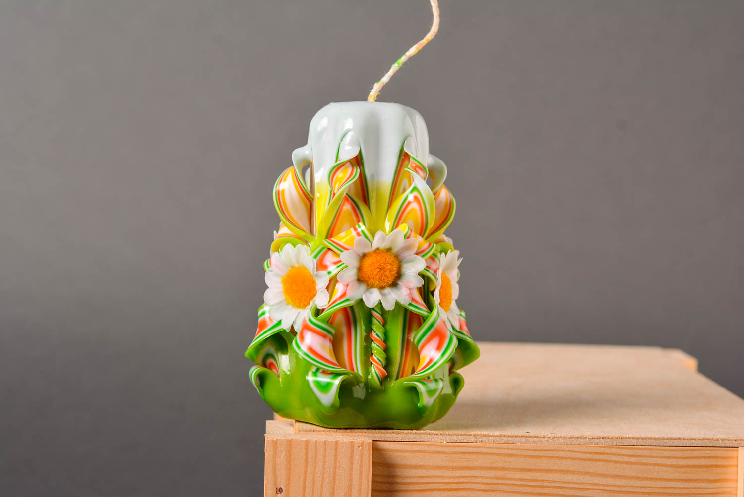 Kerze aus Paraffin handmade buntes Teelicht Designer Geschenk süße Dekoidee foto 1
