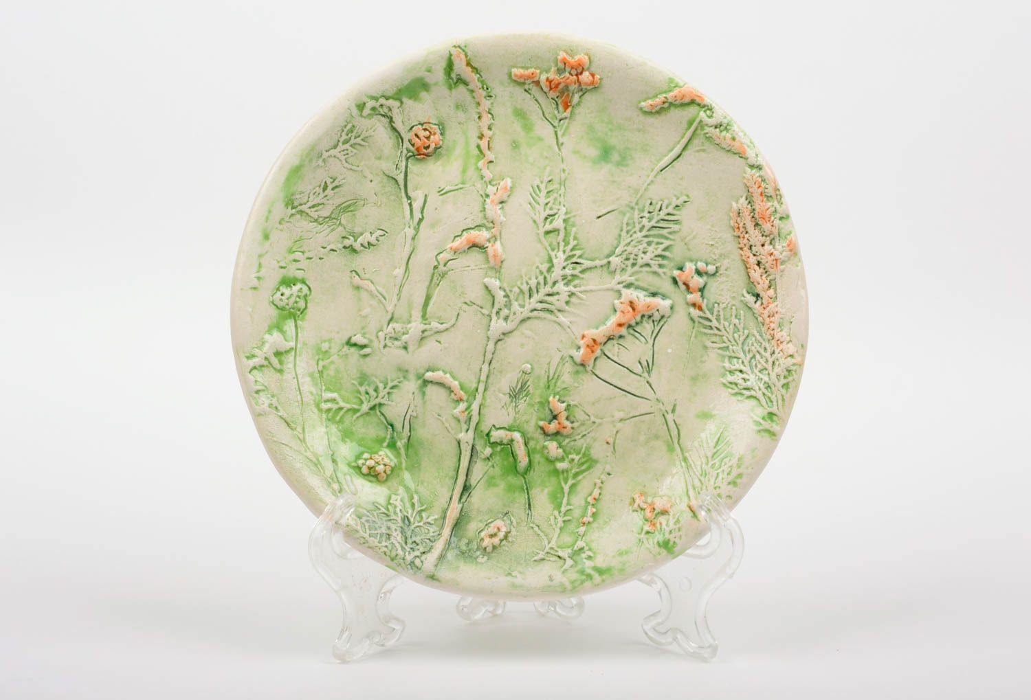 Оригинальная керамическая тарелка с рельефным рисунком из глины для подачи блюд фото 1