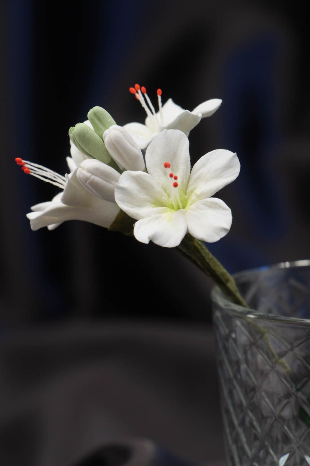 Fleur artificielle de freesia blanc en pâte polymère faite main décoration photo 1