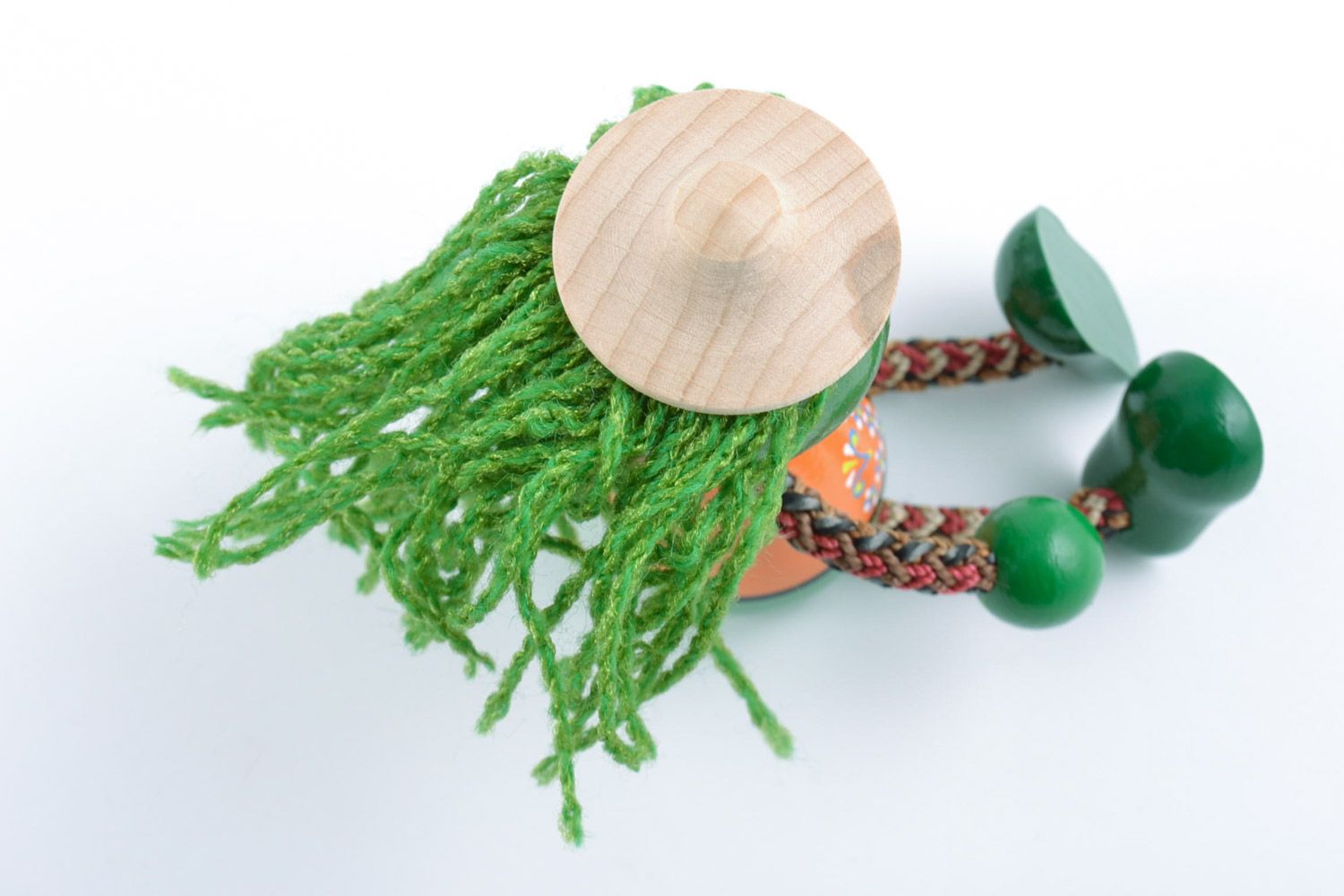 Деревянная игрушка в виде водяного ручной работы зеленая оригинальная фото 5