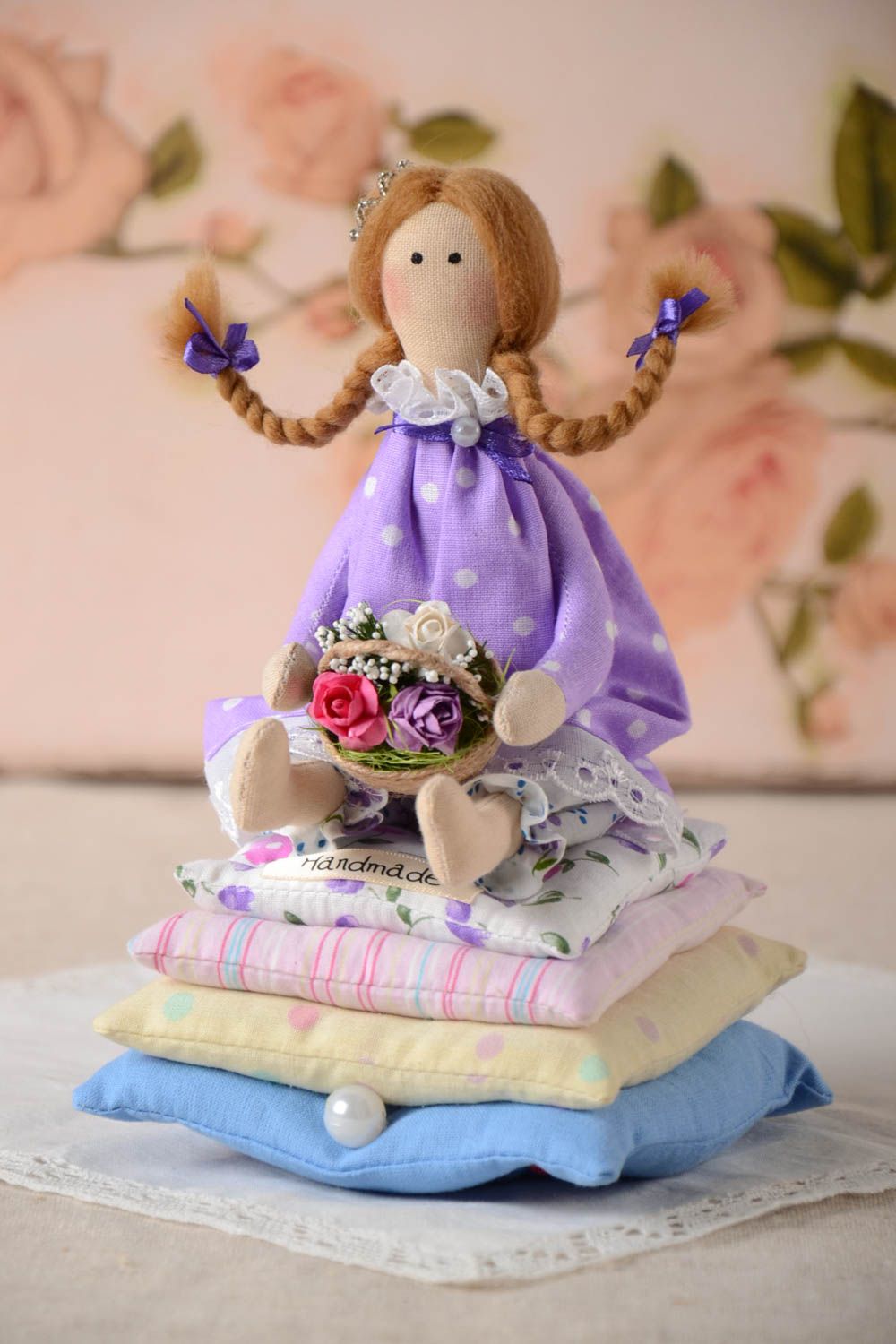 Peluche decorativo artesanal muñeca de tela princesa con flores regalo original foto 1