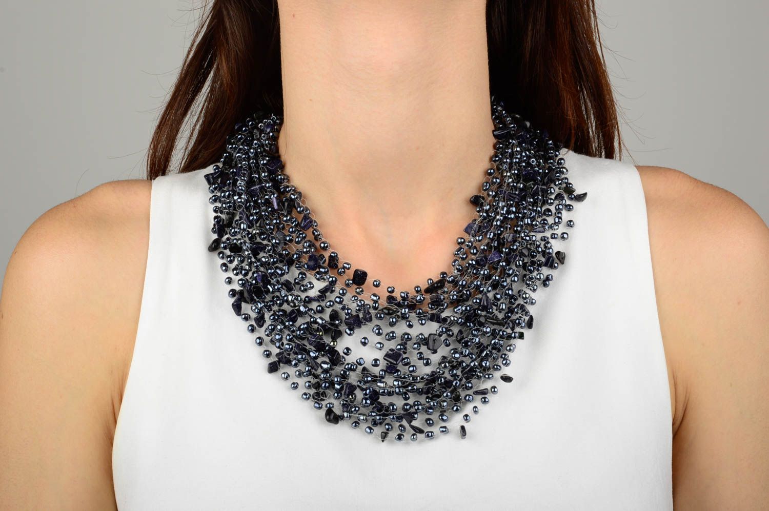Collier perles rocaille Bijou fait main Accessoire femme volumineux noir design photo 5
