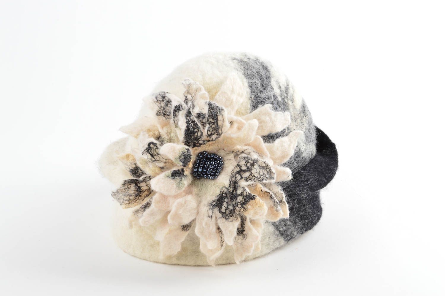 Chapeau laine fait main Couvre-chef original fleur Accessoire femme design photo 2