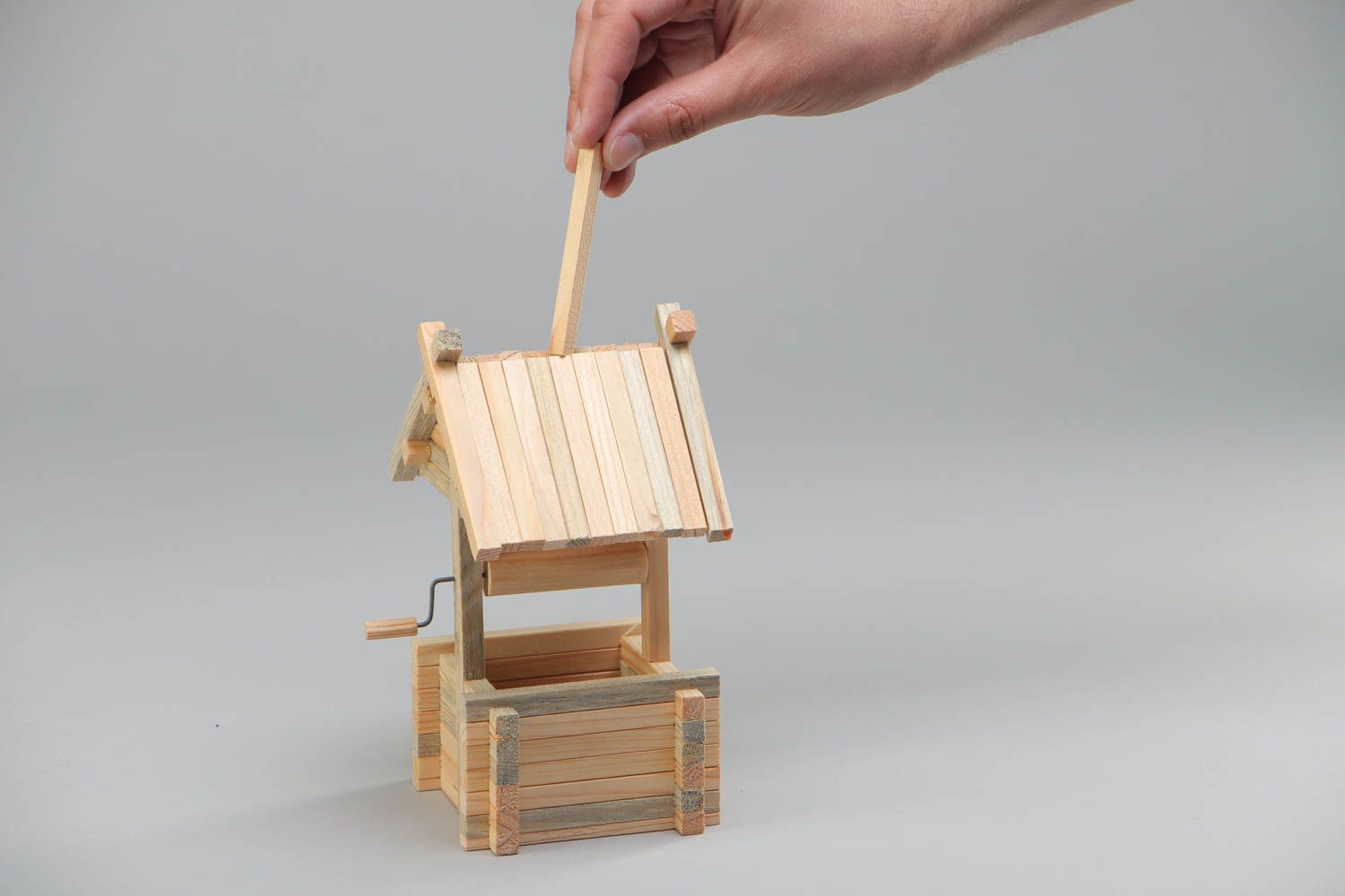 Деревянный конструктор колодец на 59 деталей ручной работы развивающая игрушка фото 5