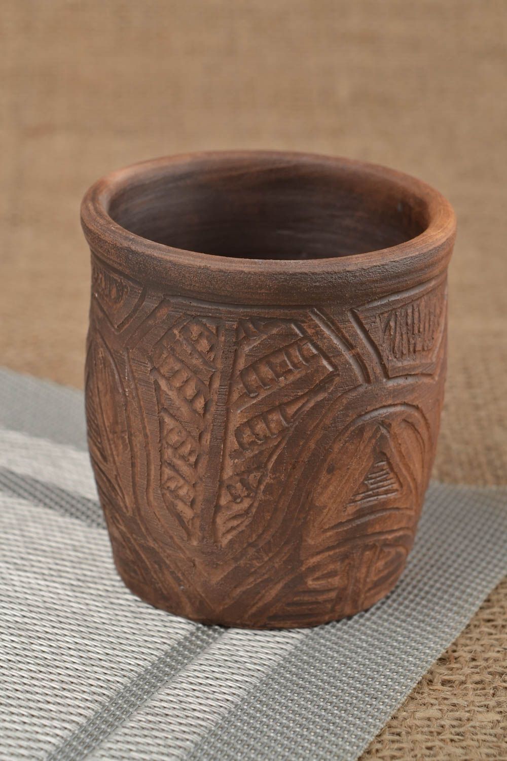 Ceramic coffee cup no handle in brown color 0,42 lb photo 1