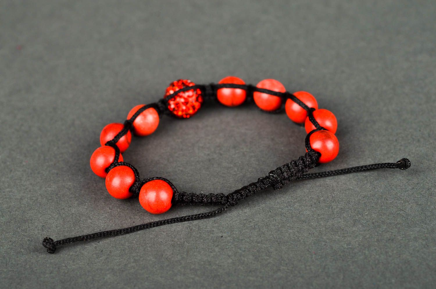 Bracelet lacet ciré Bijou fait main rouge perles fantaisie Accessoire pour femme photo 5