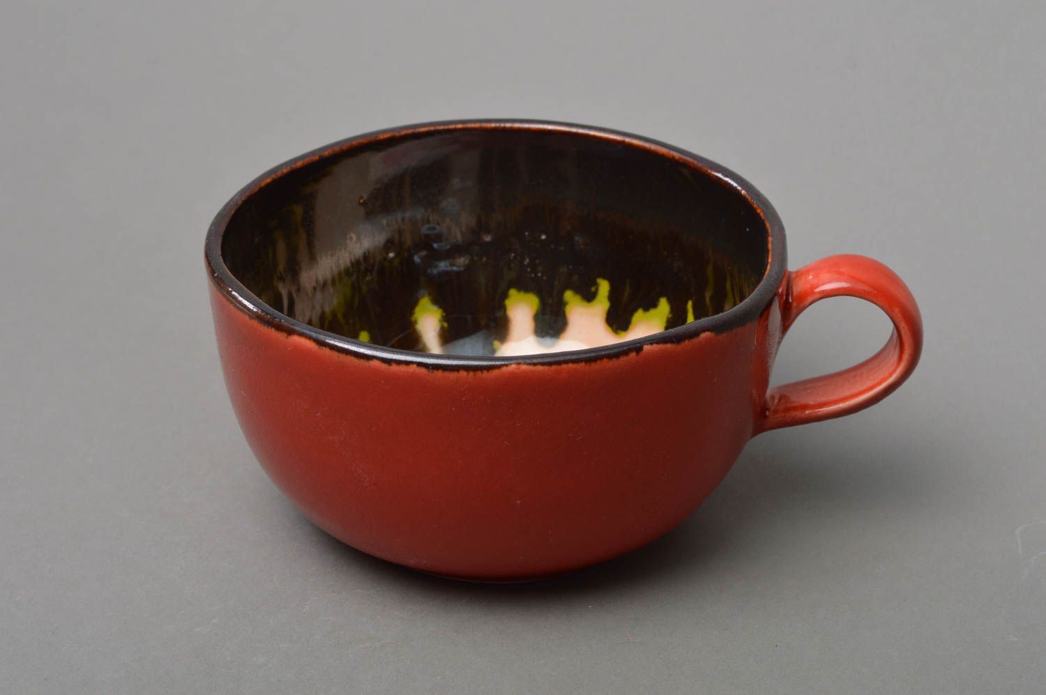 Red hot pepper color porcelain coffee cup with handle photo 1
