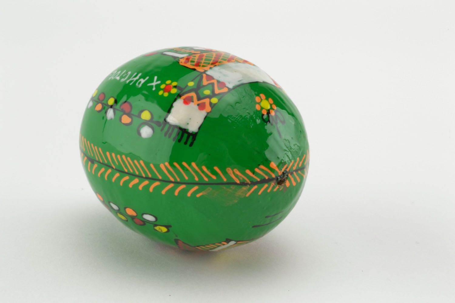 Wooden egg painted with enamel photo 4