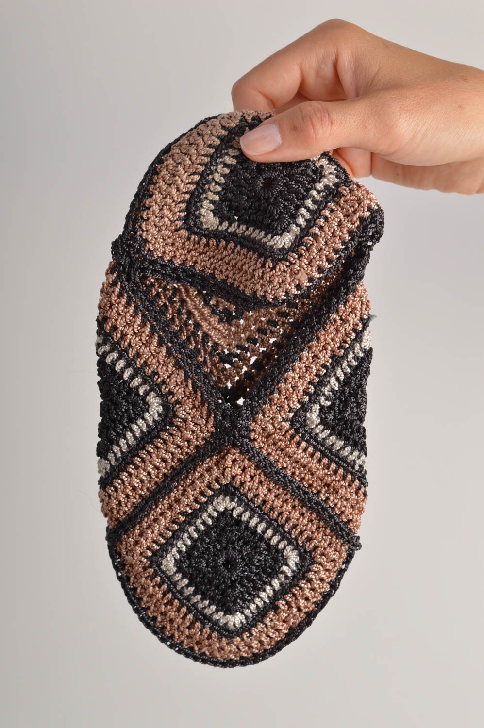 Pantoufles femme Chaussons fait main tricot crochet Accessoire femme design photo 2