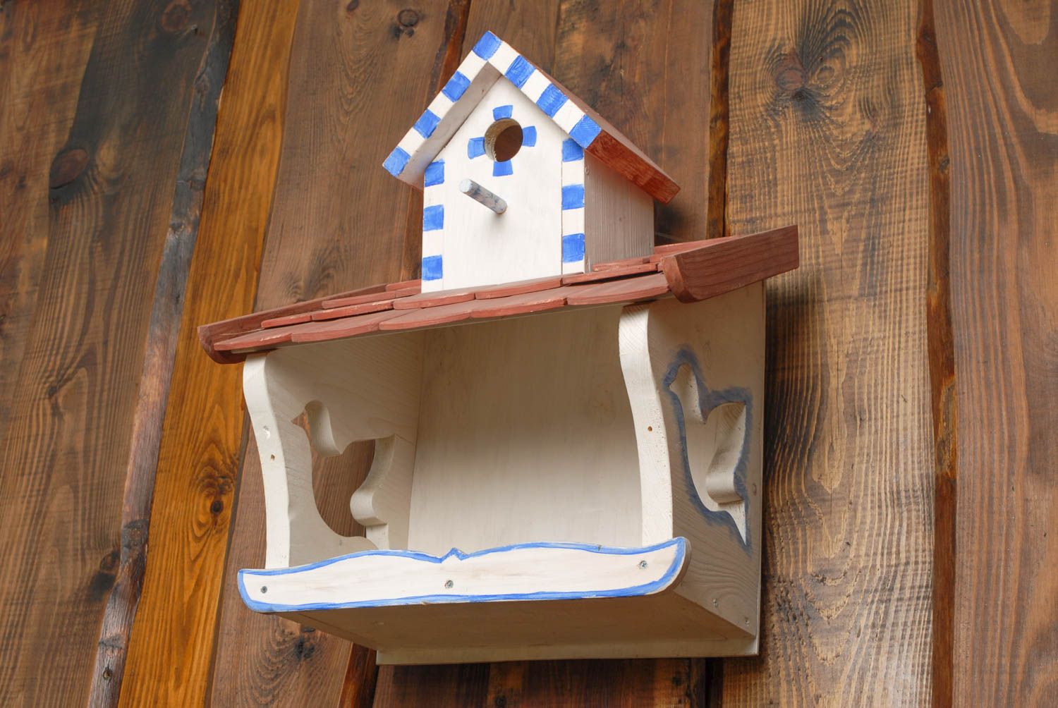 Wooden bird feeder House photo 4