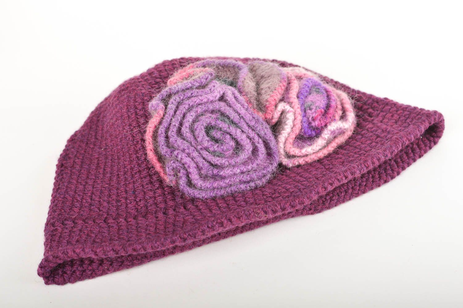 Bonnet tricot fait main Chapeau au crochet tons violets d'hiver Vêtement femme photo 2