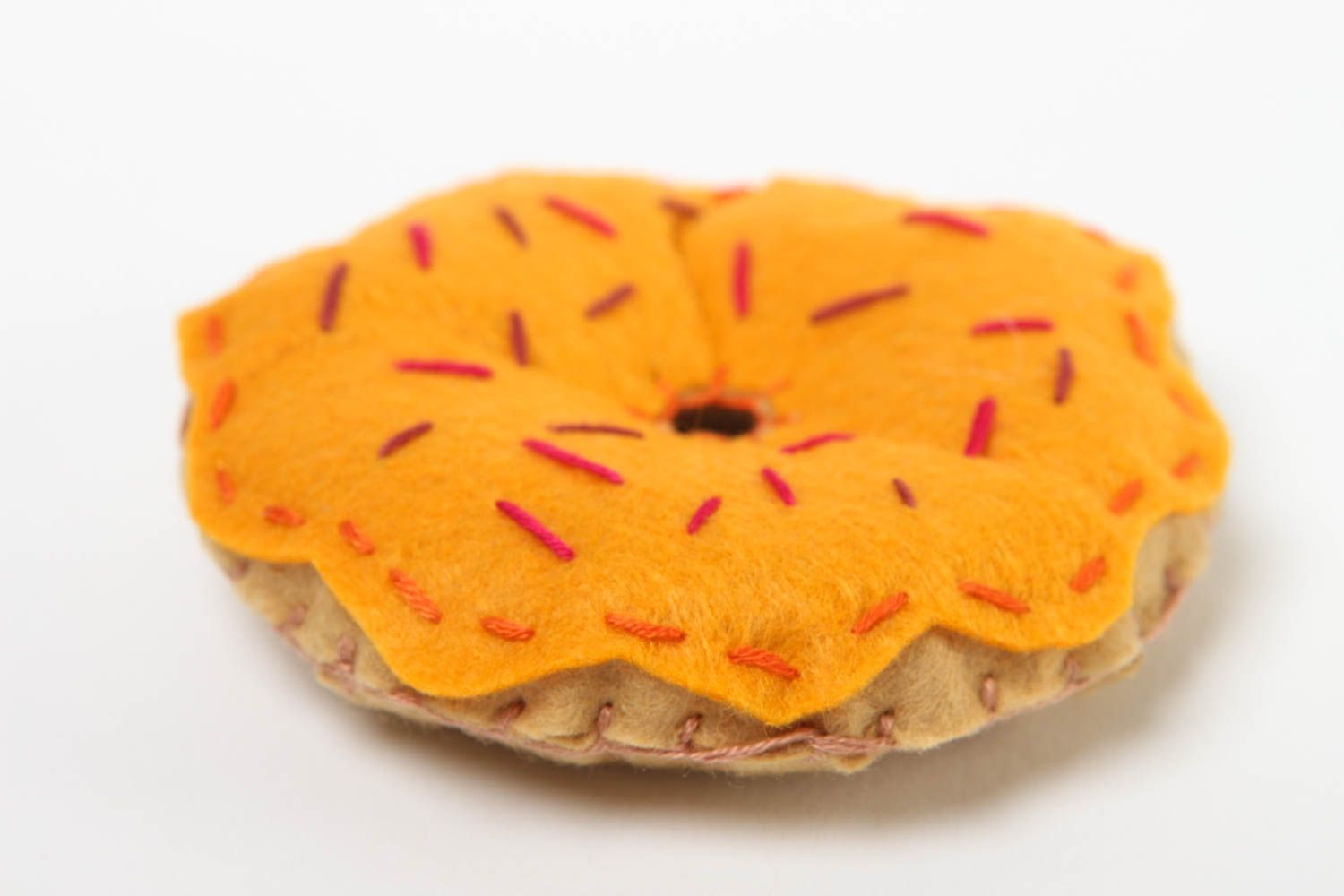 Peluche donut jaune faite main Jouet feutrine original Cadeau pour enfant photo 2
