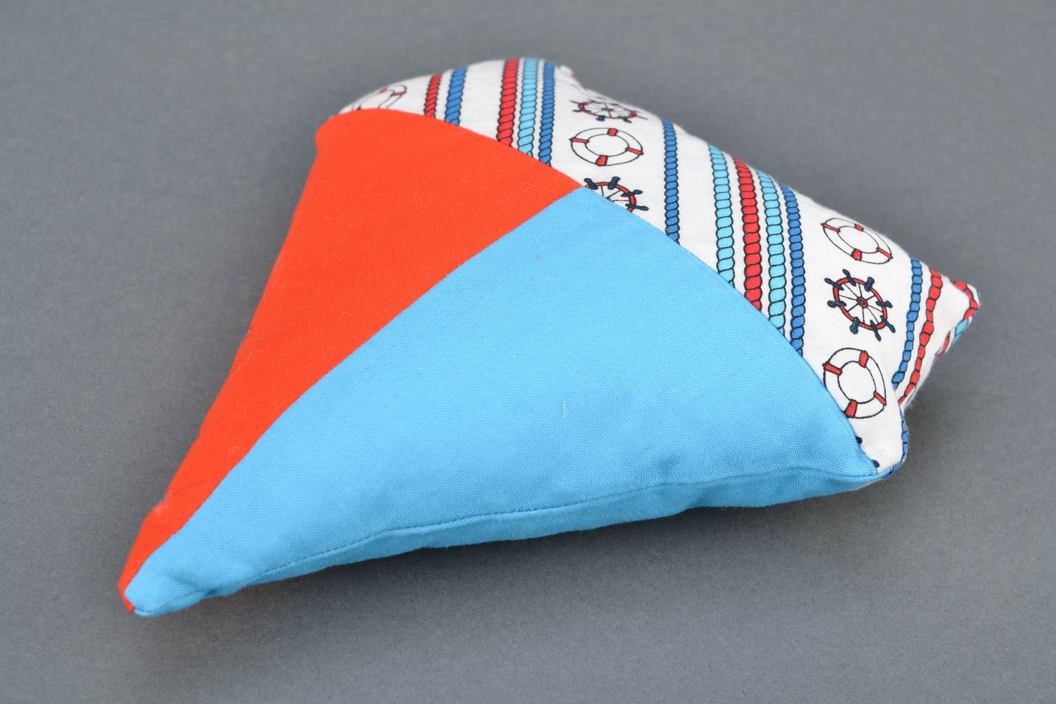 Мягкая диванная подушка маленькая тканевая Кораблик фото 4