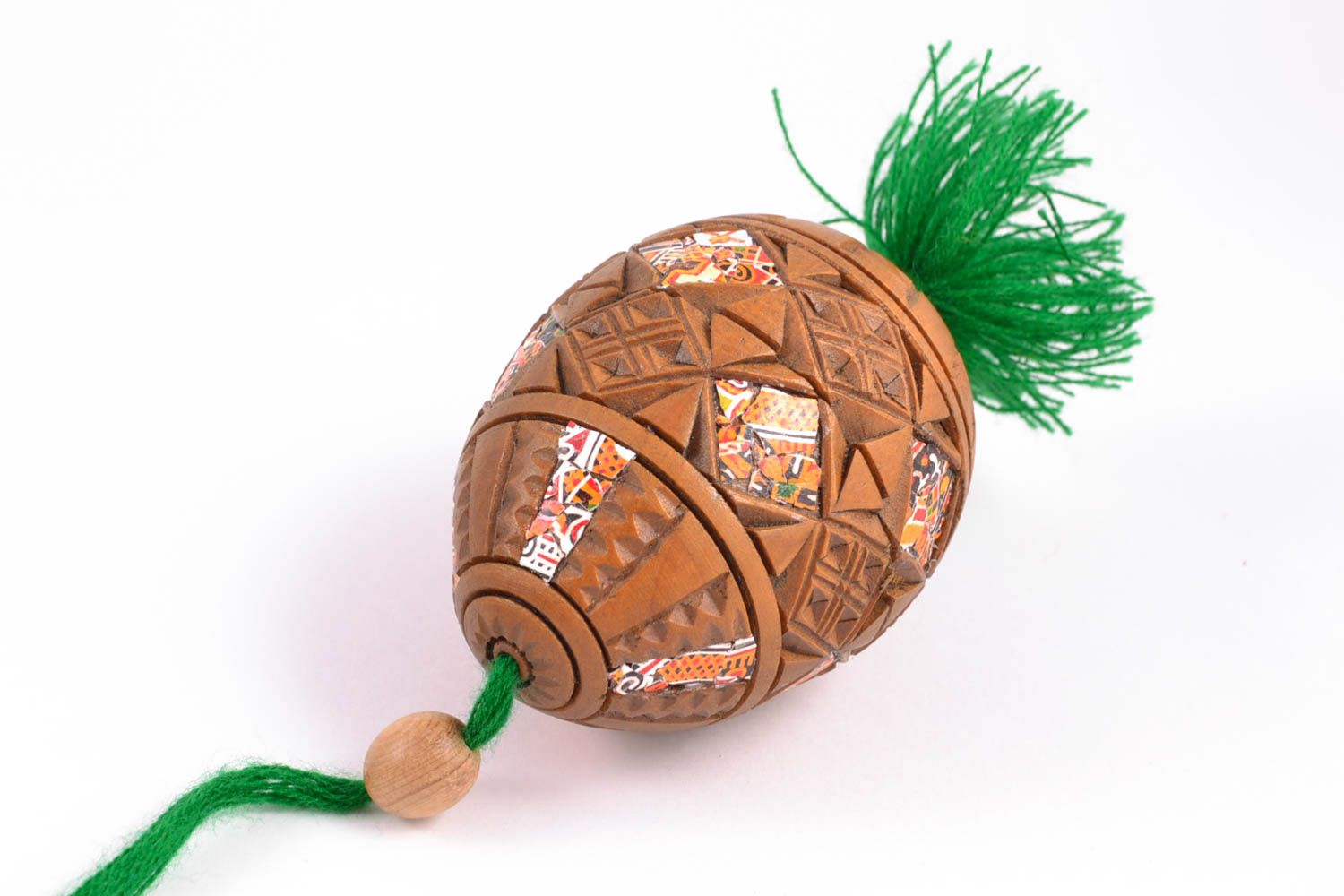 Пасхальное яйцо ручной работы подарок из дерева резной красивый подарок на Пасху фото 4