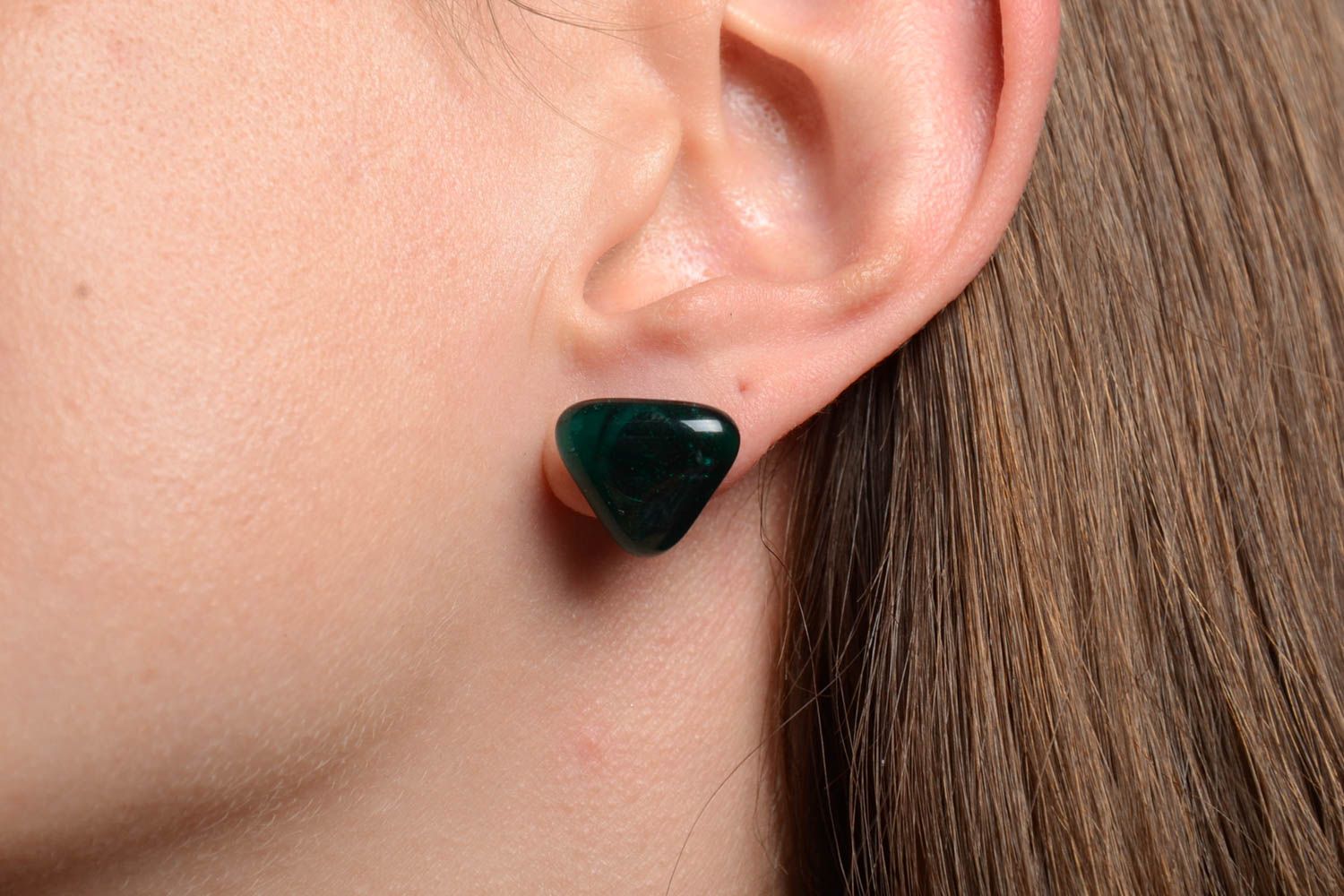 Green small stud earrings made of fusing glass triangular handmade accessory photo 2