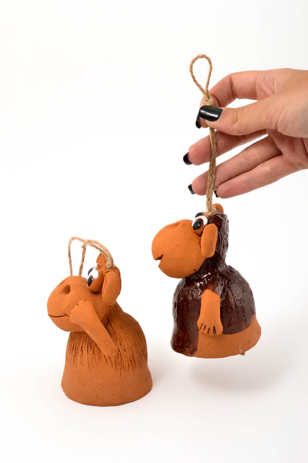 Coppia di campanelle in ceramica fatte a mano souvenir di terracotta decorativo foto 5