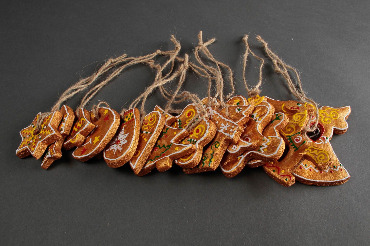 Handgefertigt Tannenbaum Spielzeuge Deko für Weihnachten Figuren aus Salzteig  foto 3