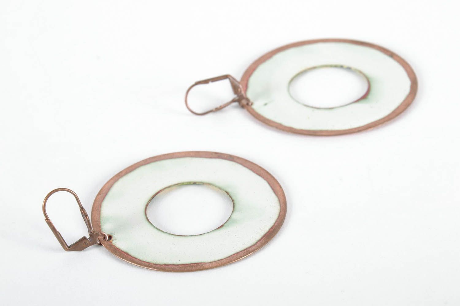 Boucles d'oreilles faites main originales du cuivre photo 3