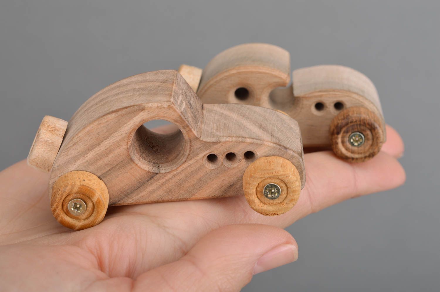 Jouets voitures en bois petits écologiques faits main 2 pièces pour enfant photo 3