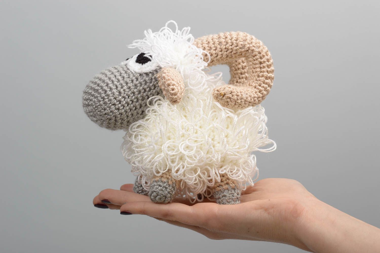 Peluche mouton gris faite main Jouet tricoté au crochet en coton Cadeau enfant photo 5