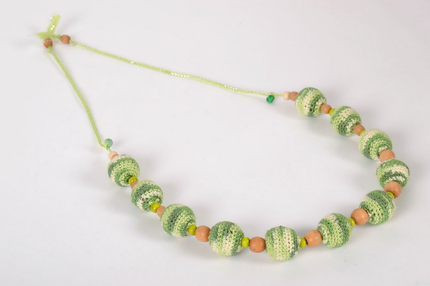 Crocheted necklace photo 2