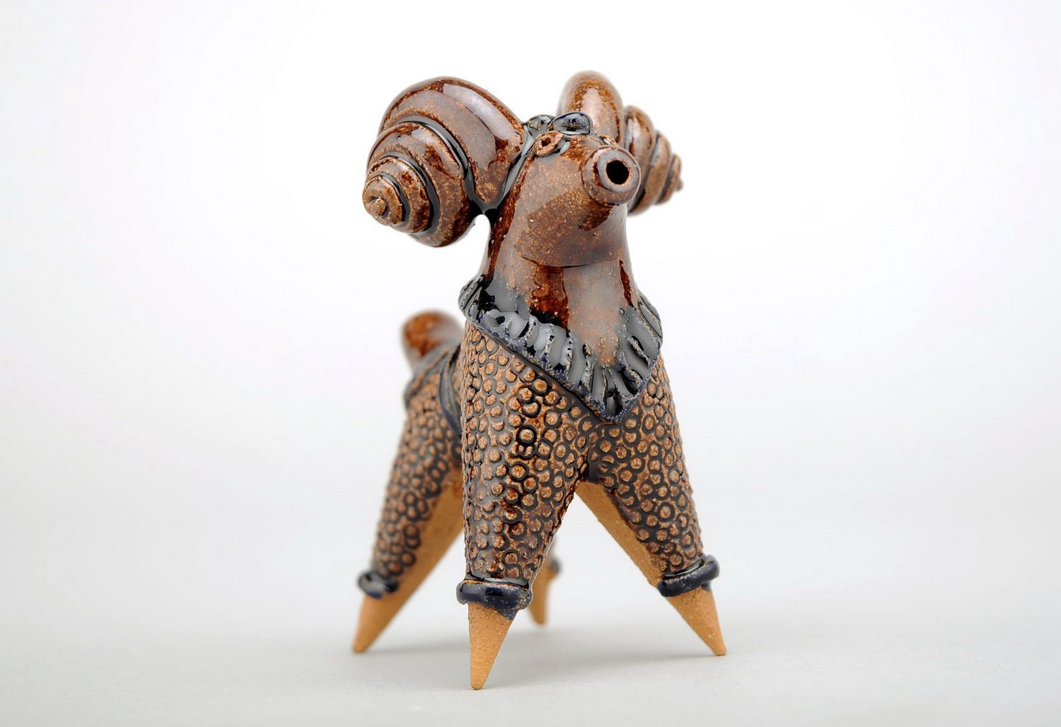 Clay penny whistle ram photo 4
