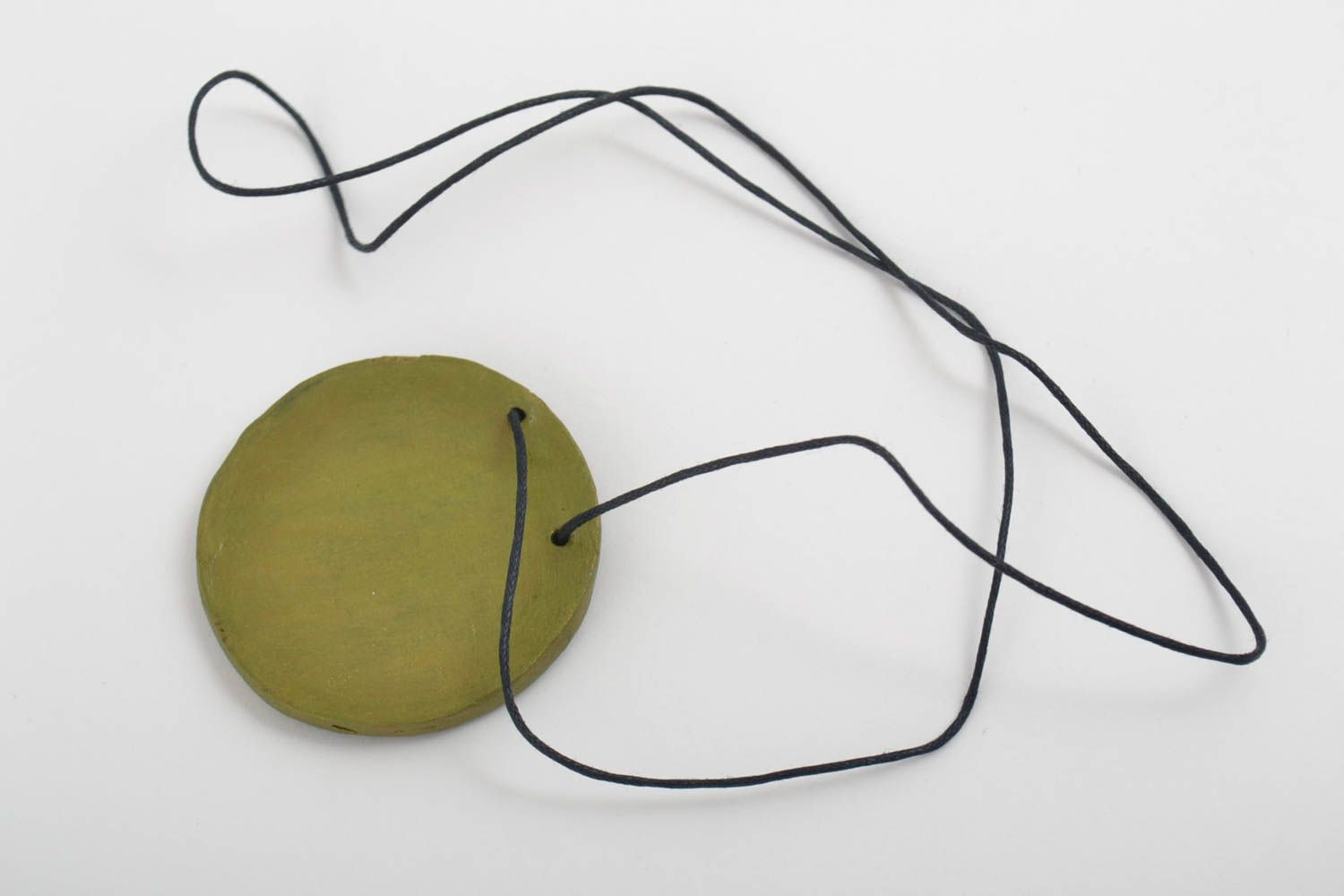 Кулон ручной работы круглый кулон керамическая подвеска зеленая на шнурке фото 3