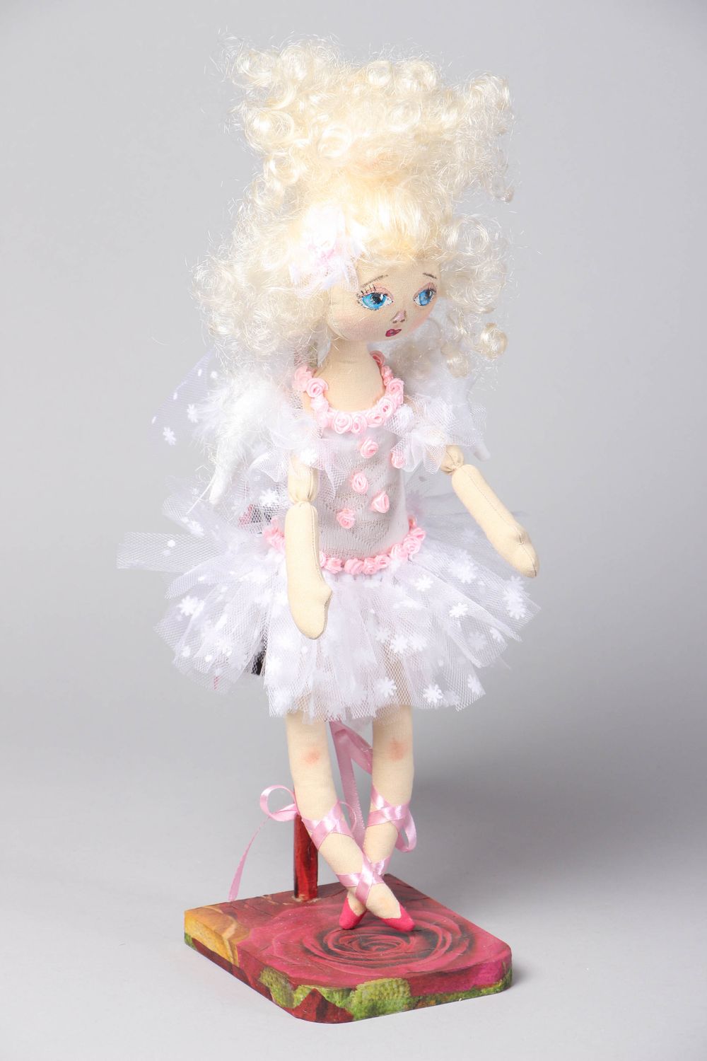 Авторская кукла тканевая на подставке Балерина фото 1
