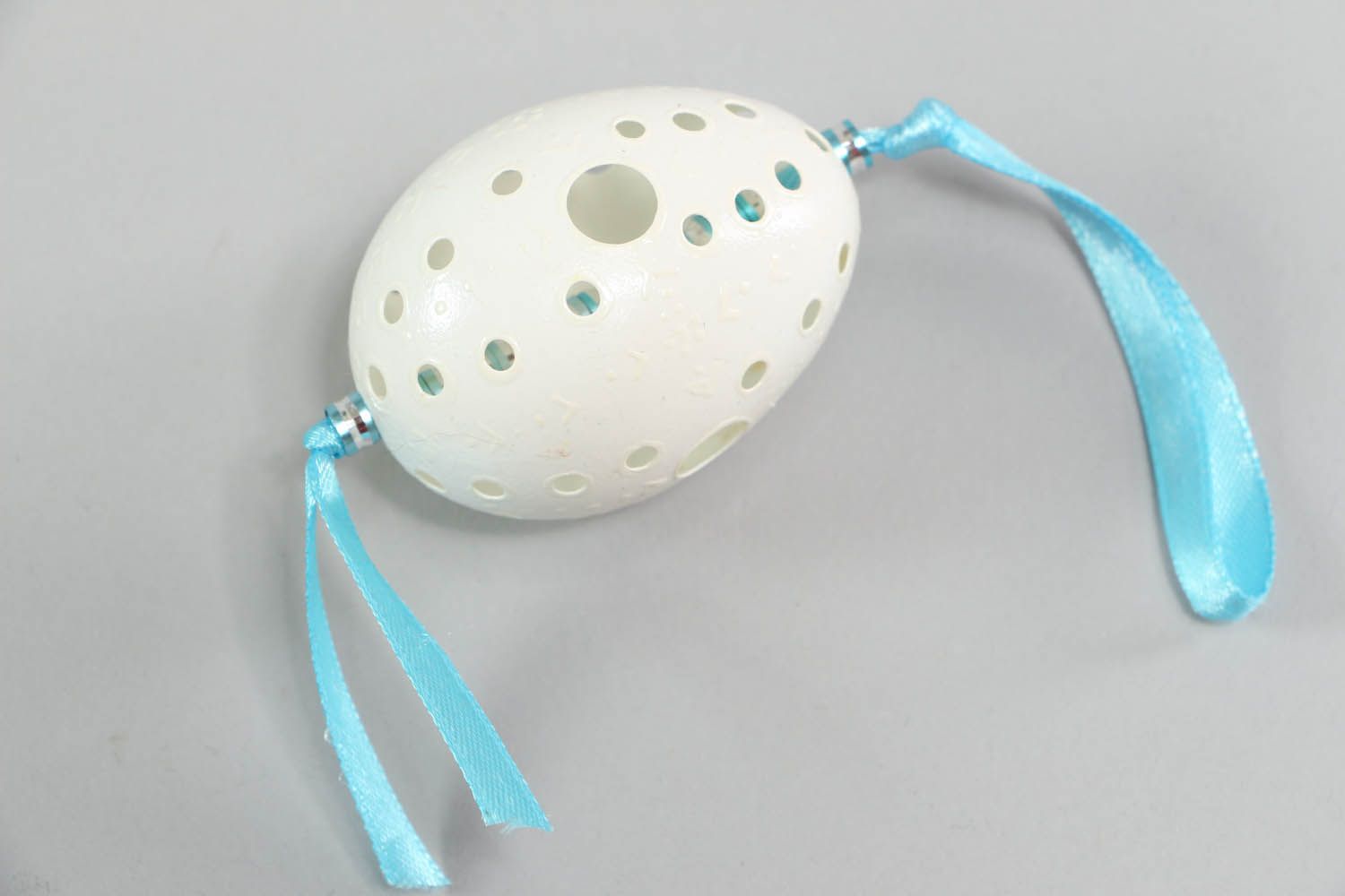 Pingente para interior decorativo da Páscoa feito à mão da casca ovo com esculturas  foto 1