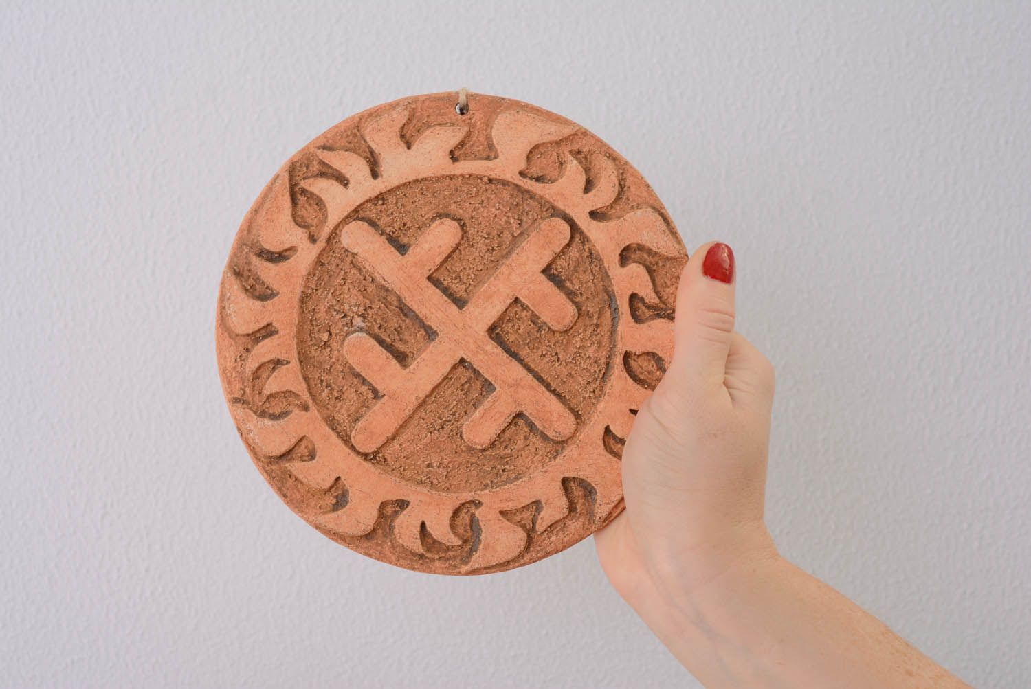 Pingente talismã decorativo de interior artesanal feito de argila Solard foto 4