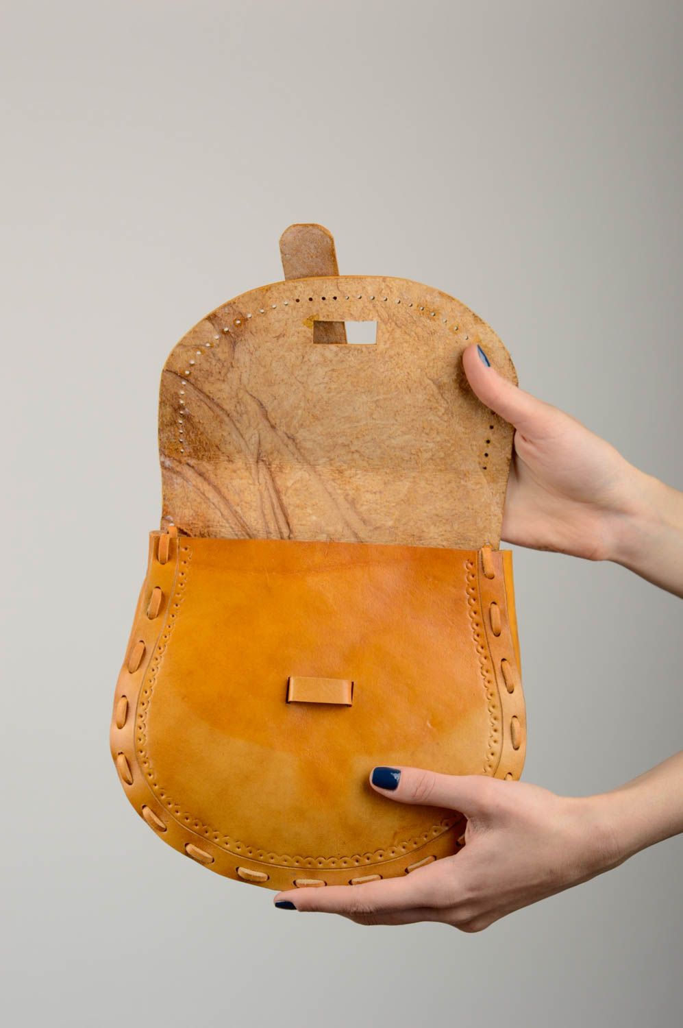 Сумка ручной работы сумка через плечо коричневая сумка из кожи на каждый день фото 3