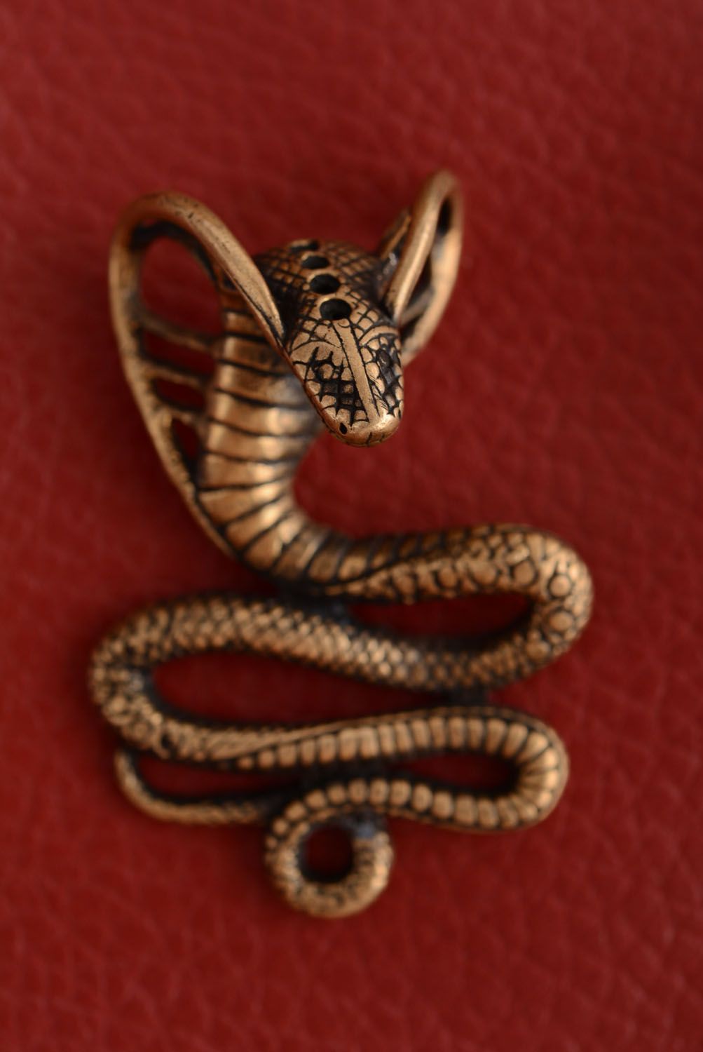 Bronze pendant in the shape of cobra photo 3