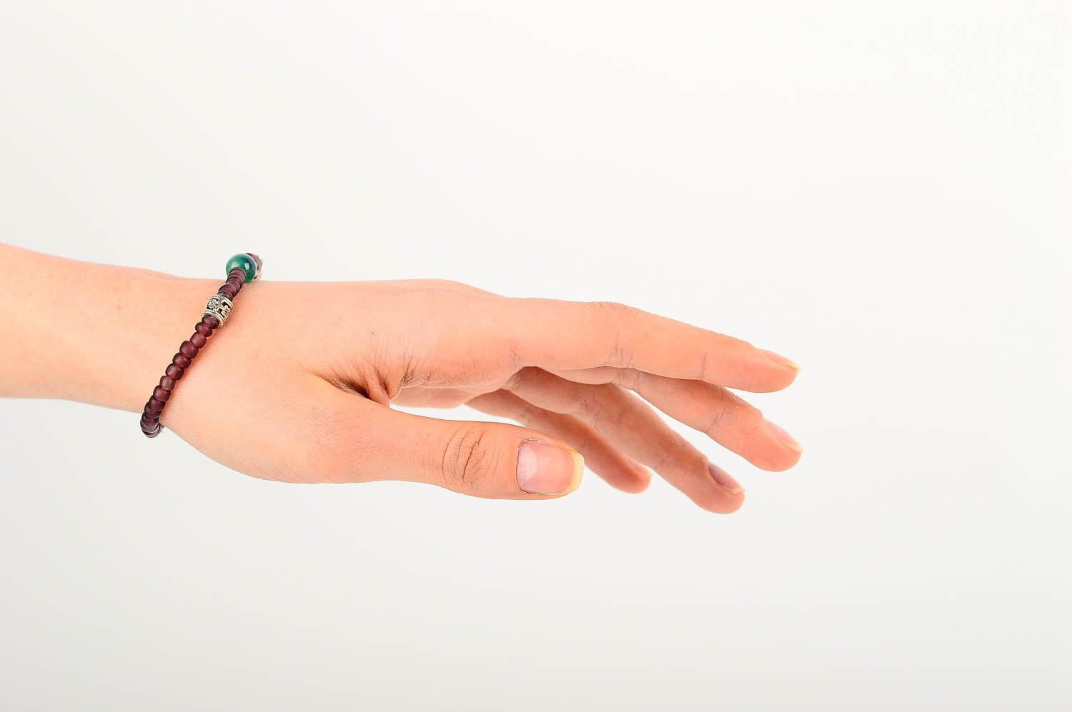 Bracelet perles rocaille Bijou fait main stylé Accessoire pour femme design photo 2