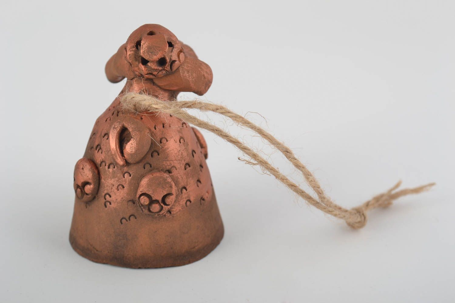 Campana de decoración artesanal cerámica hecha a mano con forma de perro foto 4