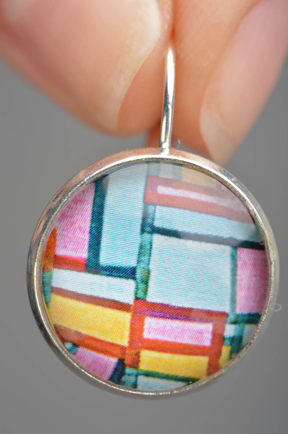 Handmade designer round small dangle earrings with colorful geometric pattern photo 3
