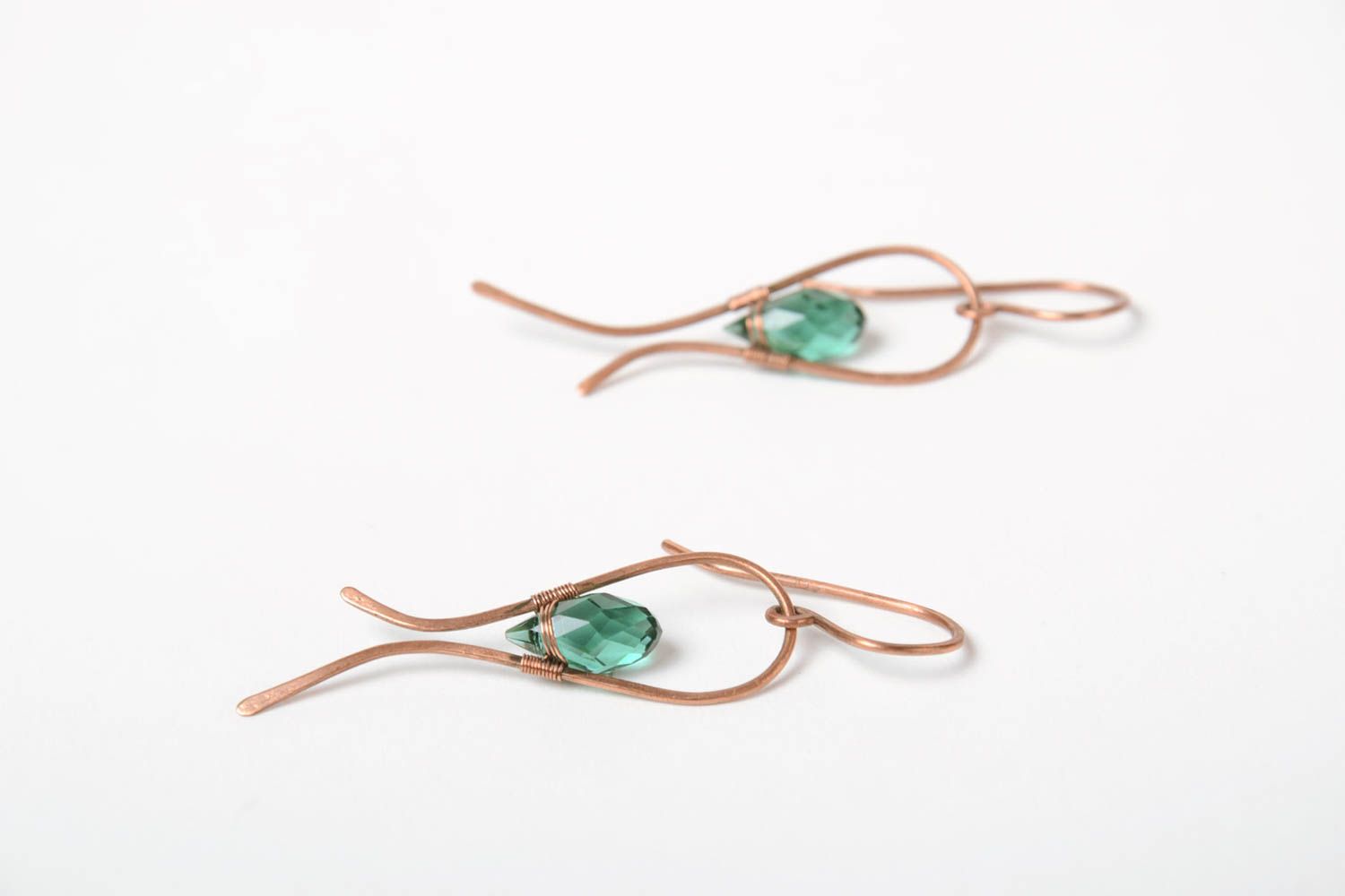 Handmade laconic wire wrap copper earrings with green crystal glass beads photo 3