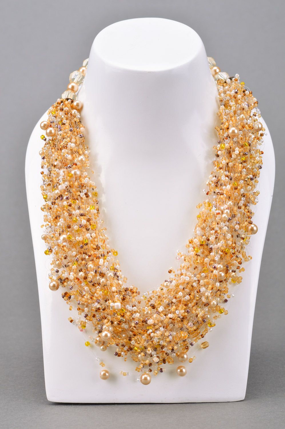 Joli collier en perles de rocaille beige massif fait main multicouche pour femme photo 1