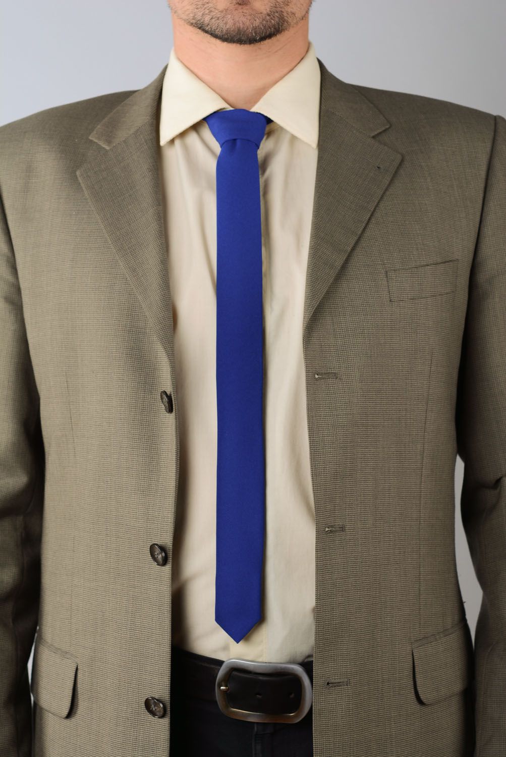 Blaue handmade Krawatte aus Anzugstoff foto 1