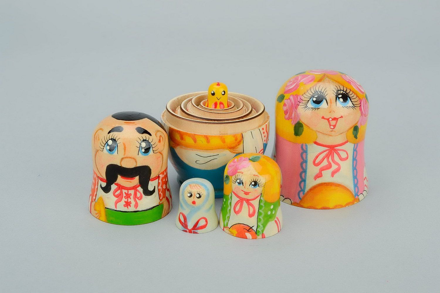 Handmade nesting doll with round loaf photo 4
