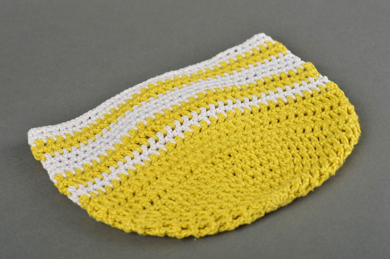 Bonnet tricot fait main Chapeau au crochet blanc jaune léger Vêtement enfant photo 5