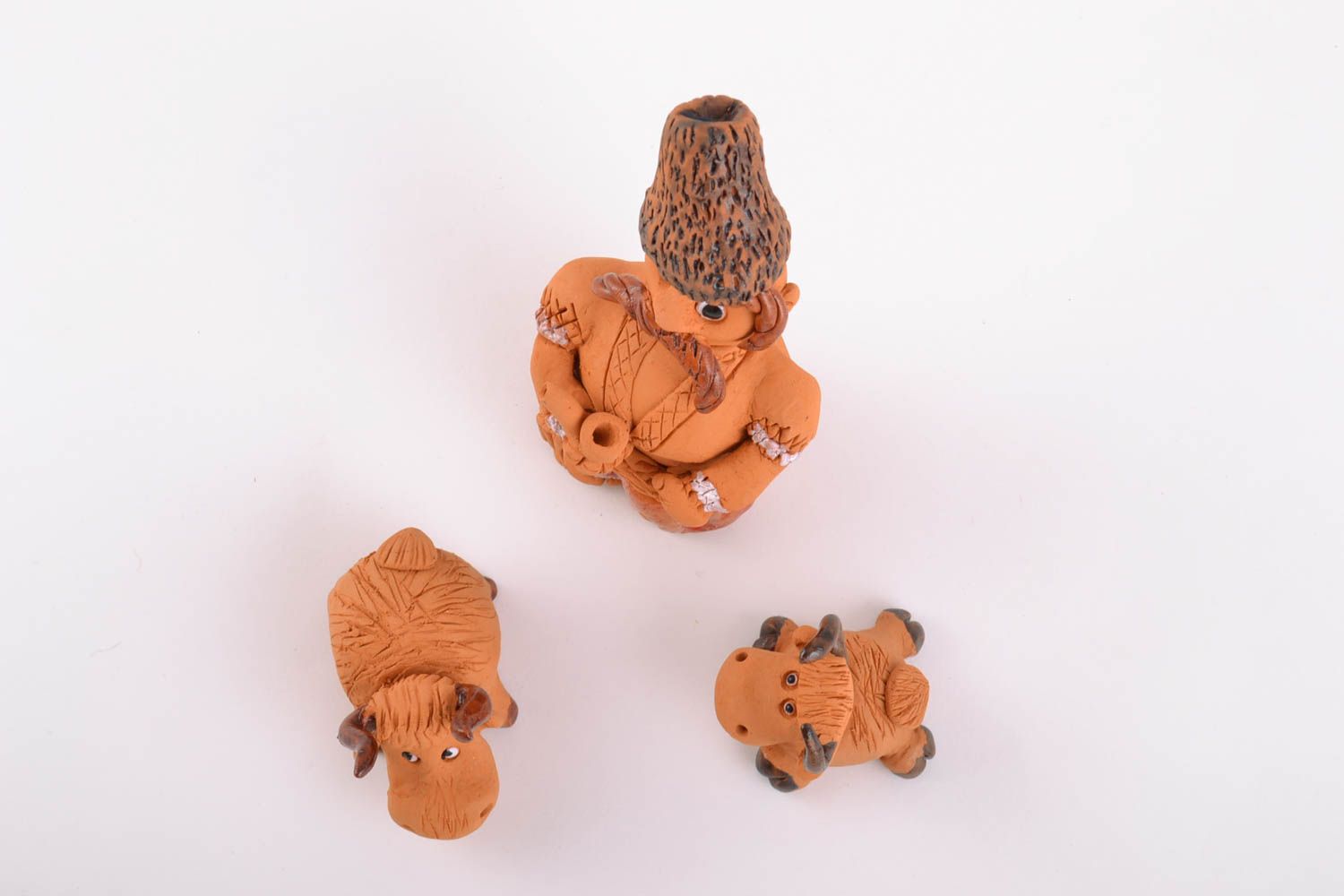 Set of 3 handmade ceramic figurines in ethnic style the Cossack with 2 bulls photo 2