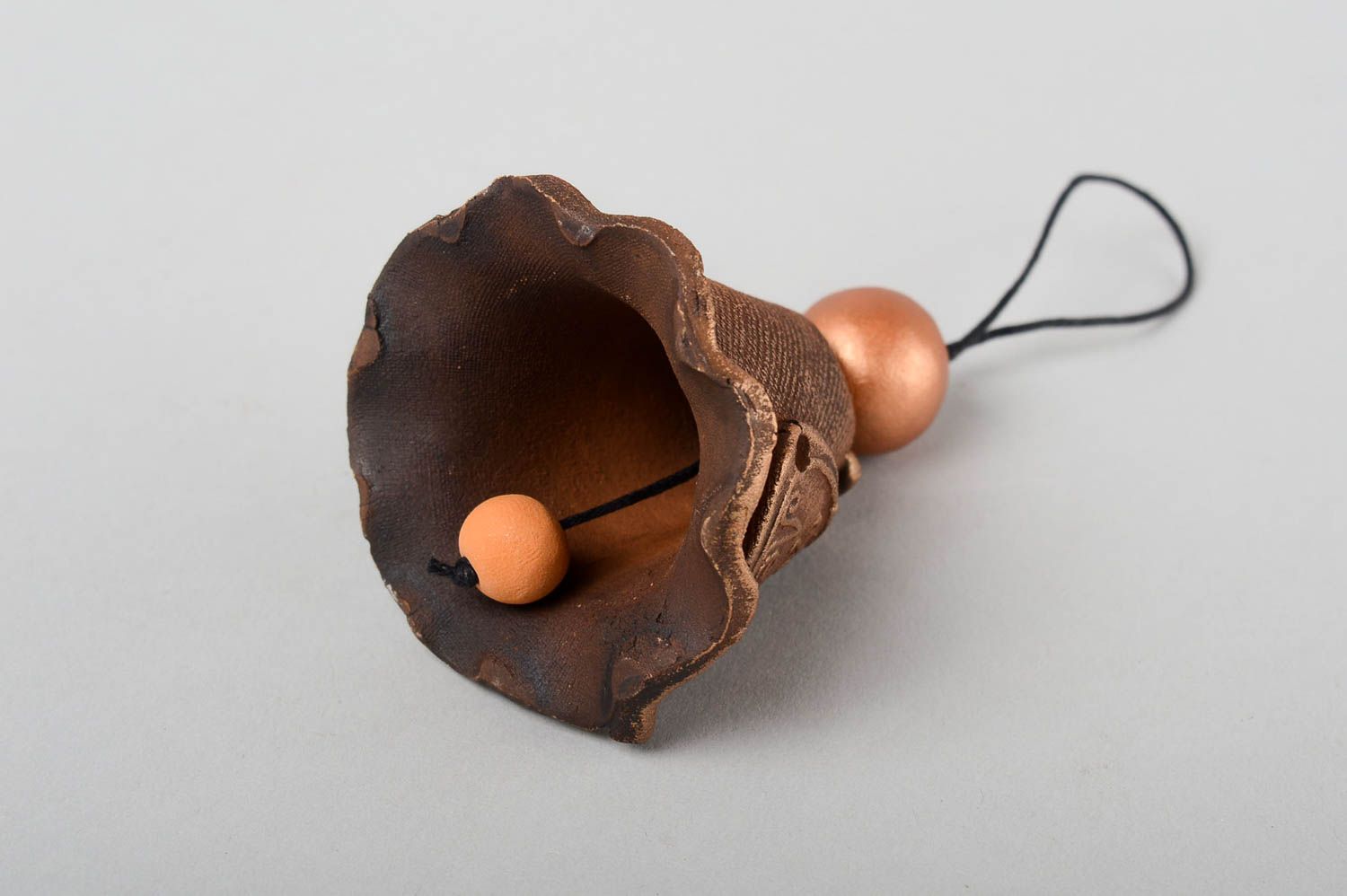 Campana de cerámica hecha a mano artesanía en cerámica campana decorativa  foto 2