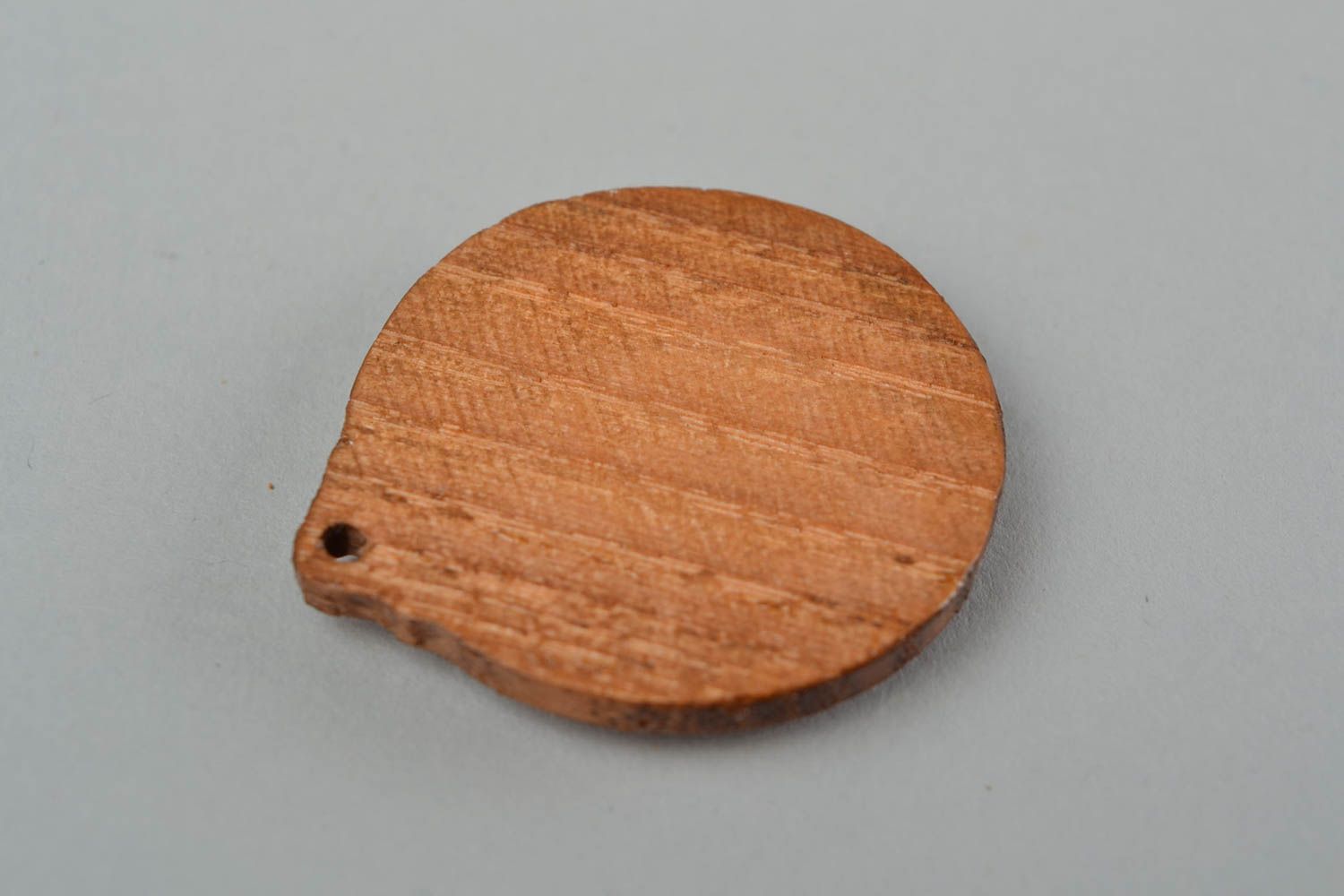Pendentif en bois fait main original rond amulette de style ethnique pour femme photo 4