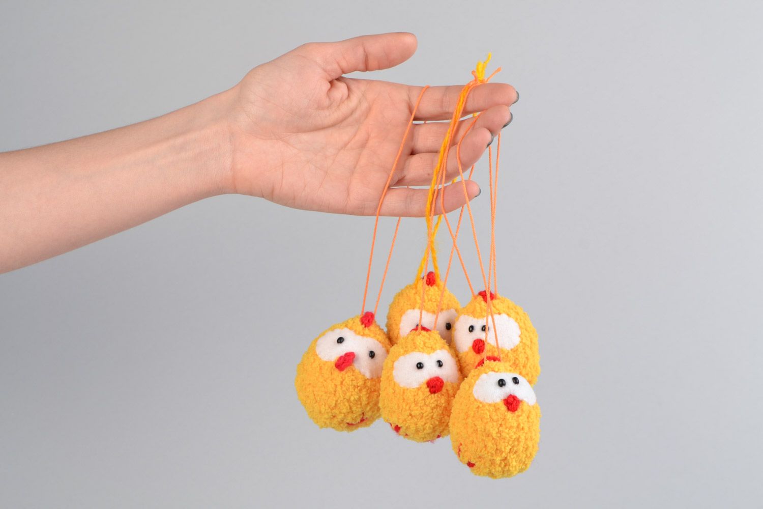 Мягкие вязаные игрушки ручной работы набор 11 штук Цыплята смешные желтые фото 2
