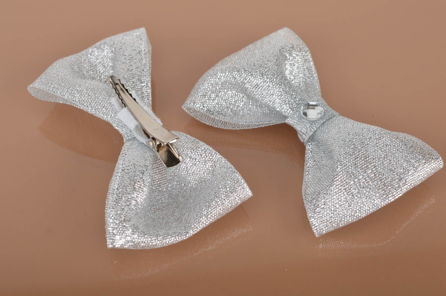 Серебристые детские заколки для волос ручной работы со стразом оригинальная 2 шт фото 5