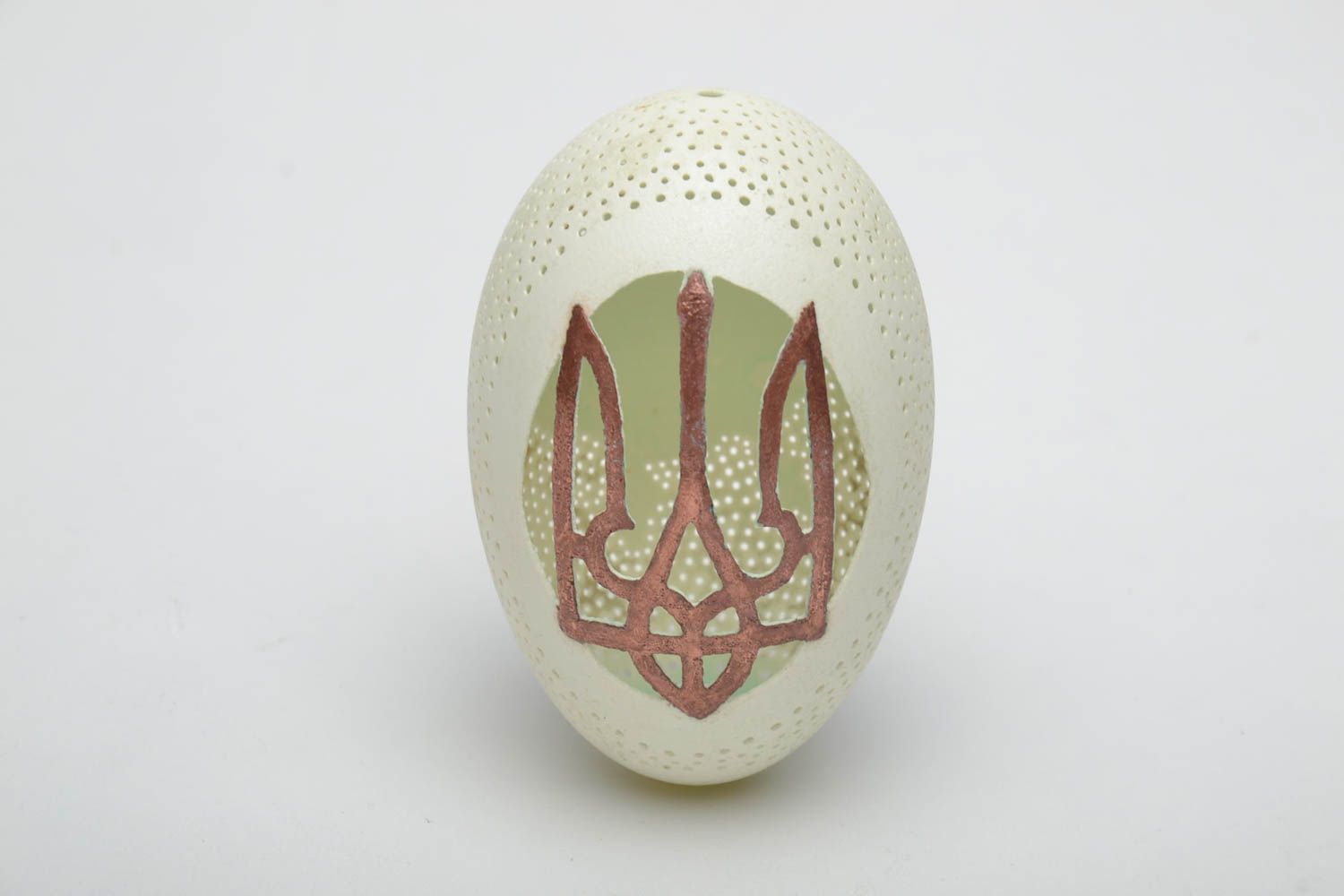 Гусиное яйцо с гравировкой Герб Украины фото 2
