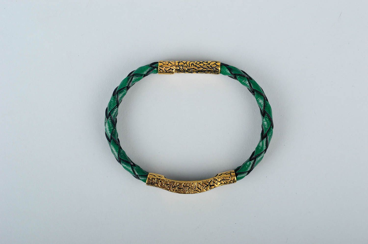Кожаный браслет хэнд мэйд браслет на руку зеленый украшение из кожи и латуни фото 3