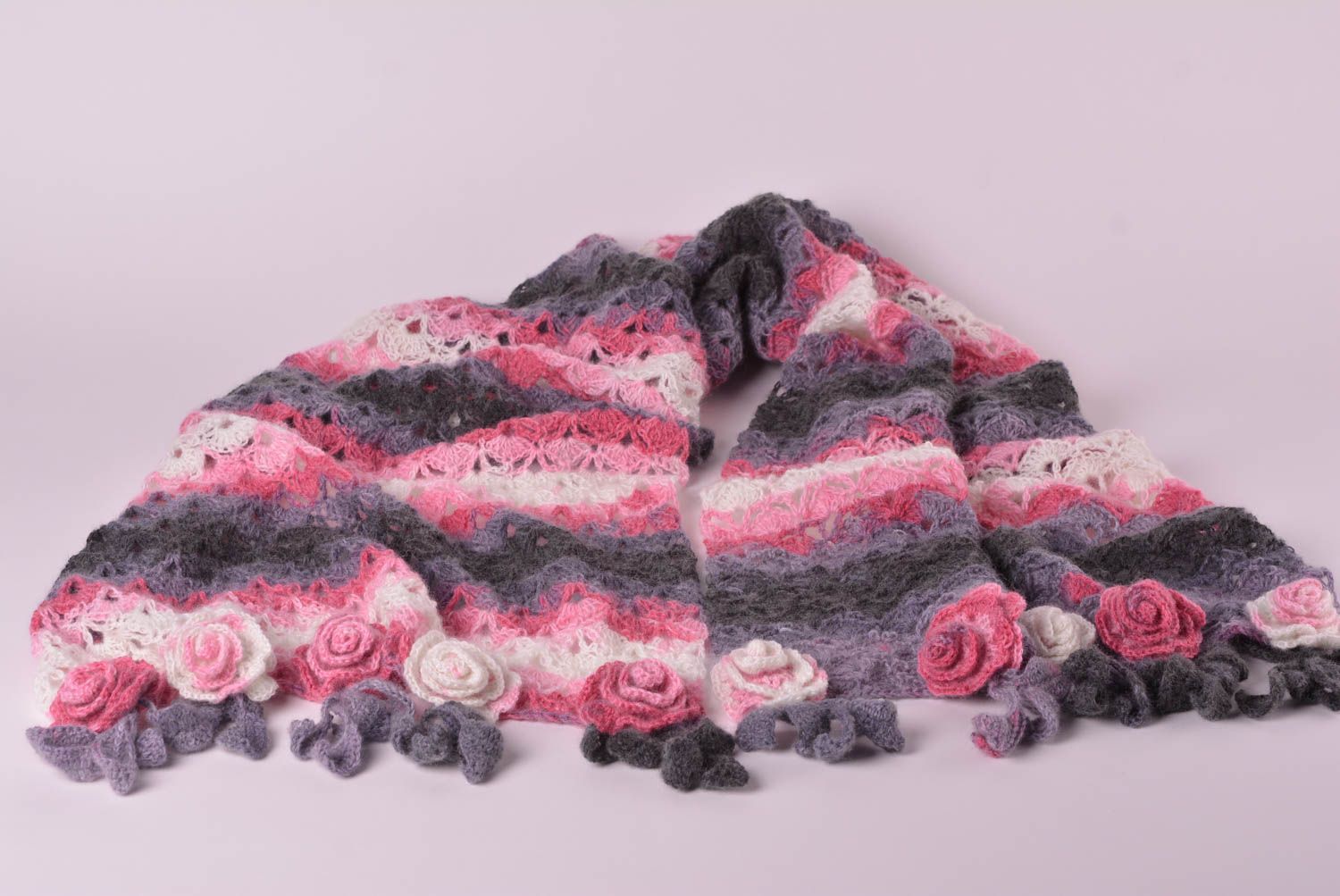 Châle en tricot Accessoire fait main angora gris-rose Cadeau pour femme photo 5