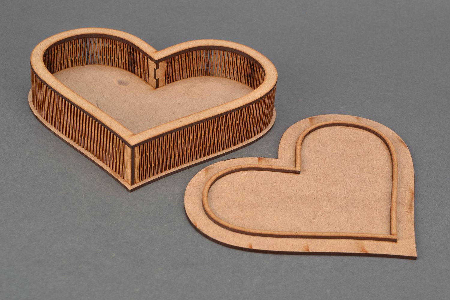 Unusual heart-shaped jewelry box made of MDF photo 4