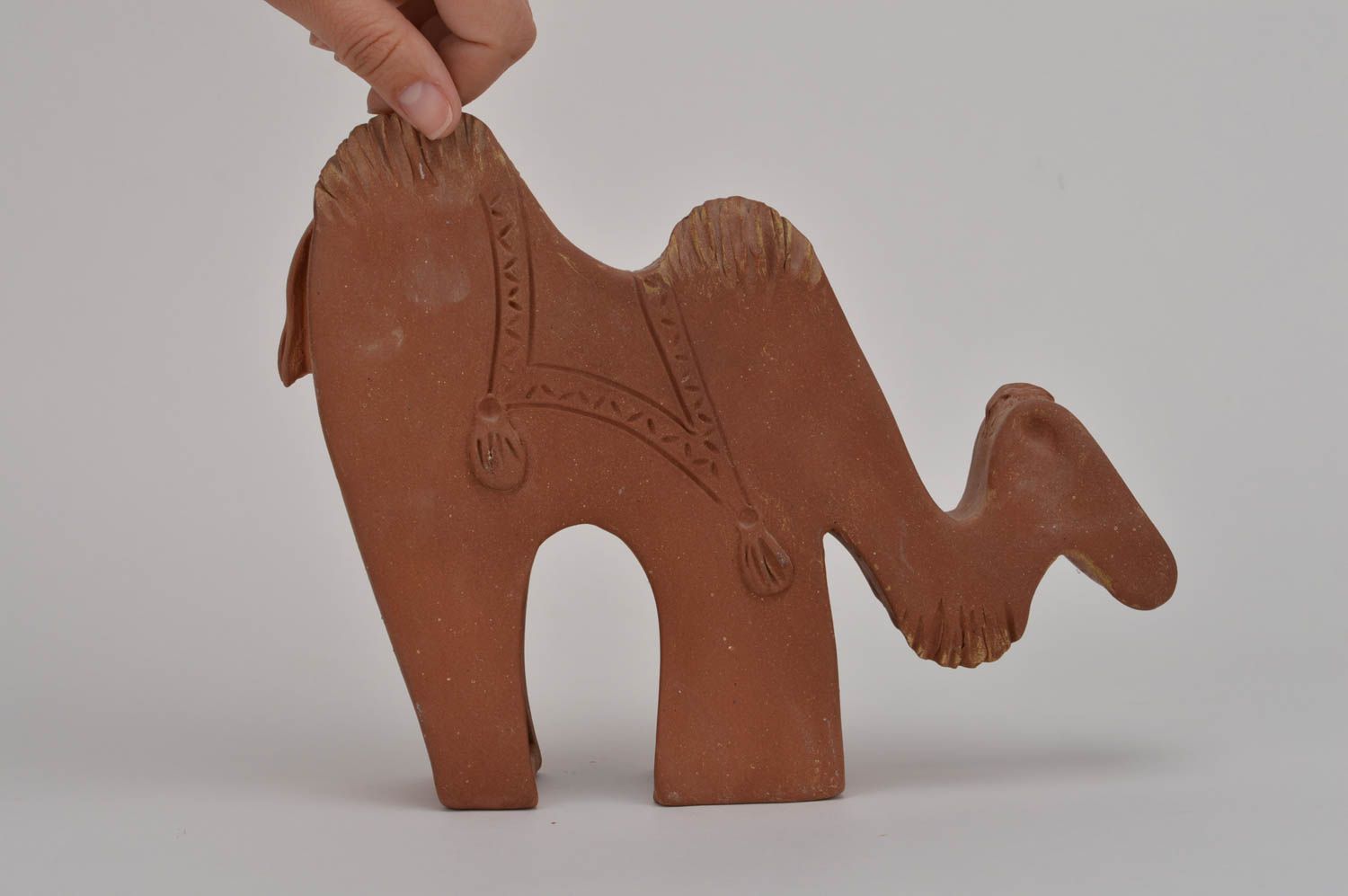 Figurine de chameau en argile marron belle décoration originale faite main photo 3